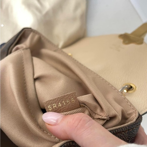 🤍 Clapton Backpack in Damier 🤍 - Picture 7 of 15